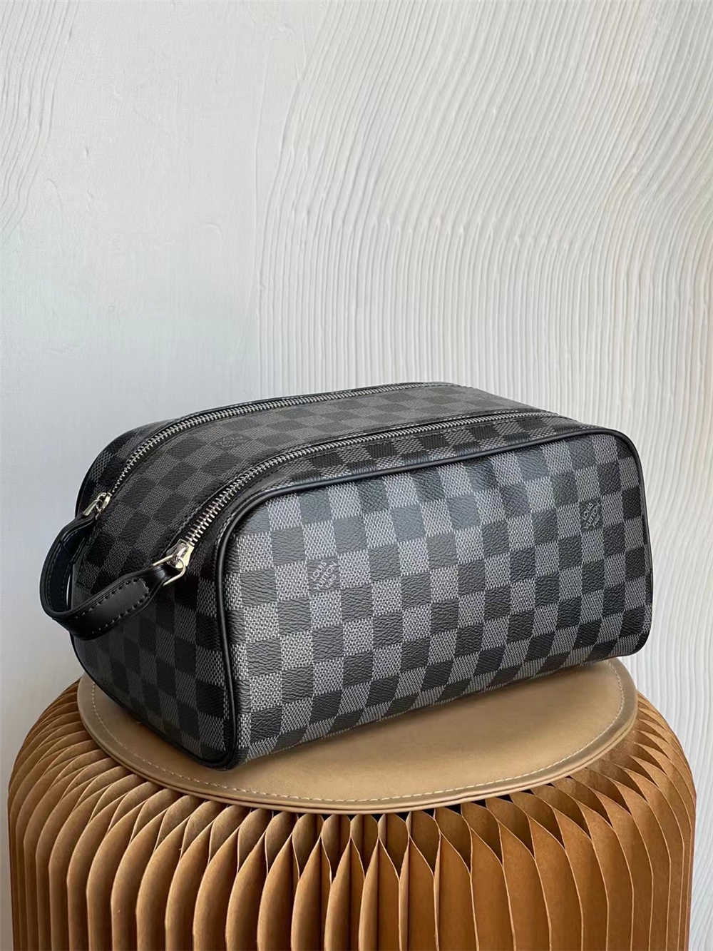 Louis Vuitton DOPP N40127 size：28x15x16.5cm 2025 new 